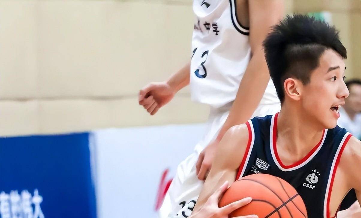 广东后卫狂砍31分,曾凡博毫无对手,冯莱即将被淘汰_球员_杨溢_联赛
