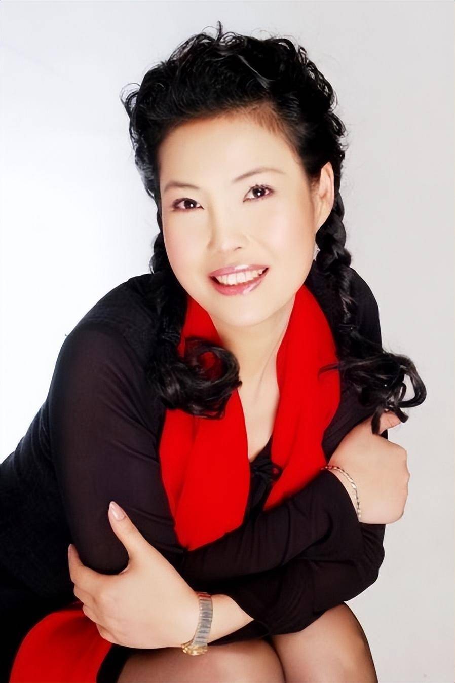 梦鸽:24岁嫁51岁李双江,儿子入狱后,生活状况如何了?_音乐_因为_时间