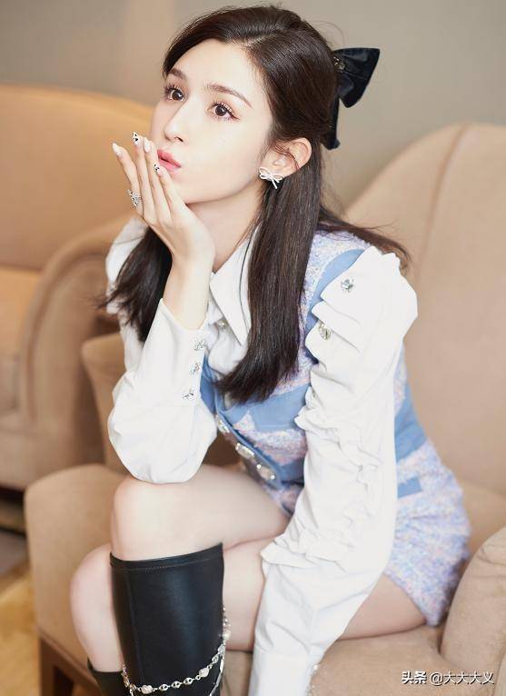 西域第一美女—哈妮克孜 网友:丝袜写真这啥时候拍的 还有牛仔裤_舞蹈