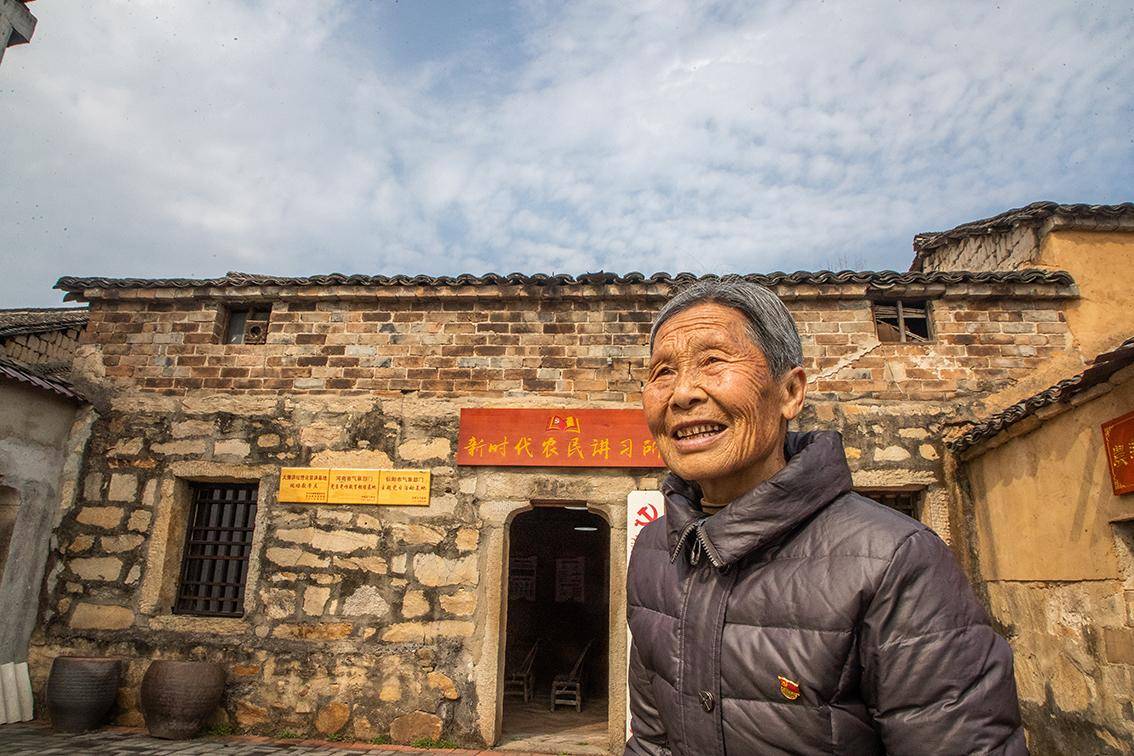 新县红军洞群规模之大全国罕见,一老人守护,将成大别山核心景区