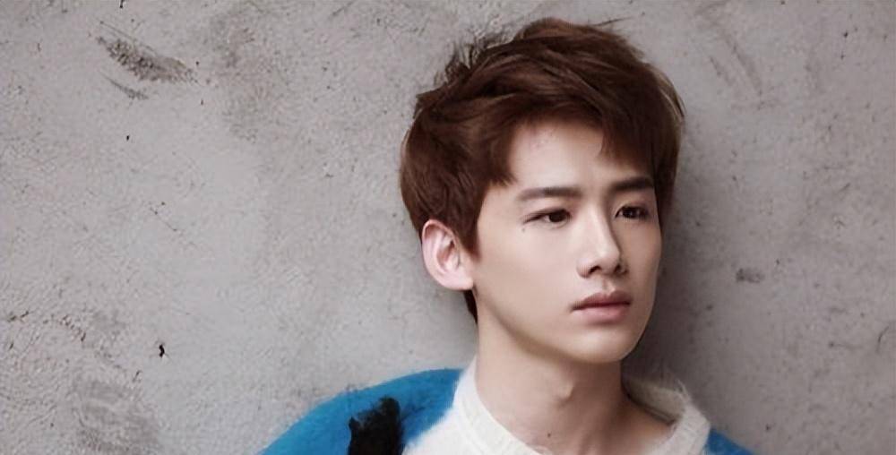 全国公认十大校草排行榜,胡歌入选白敬亭排第一_毕业_李易峰_女生