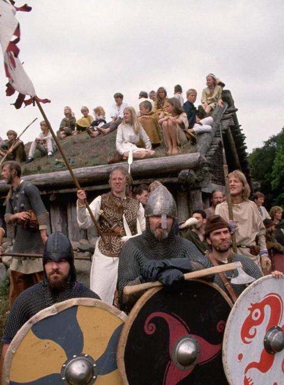 冰岛队表现抢眼,看看啥是维京人,就不会意外了_北欧_战斧_盖尔