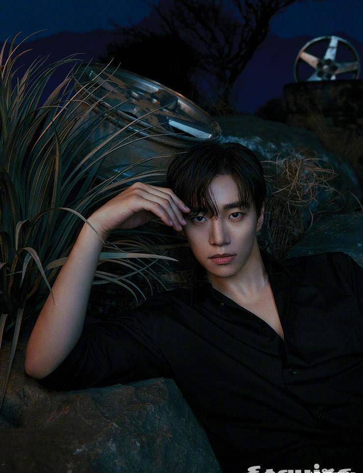 原创李俊昊esquire2月电子刊画报撩人夜色里的熟男魅力