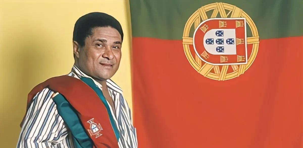 右边锋:保罗·富特雷富特雷曾被誉为"葡萄牙马拉多纳",无论在葡萄牙