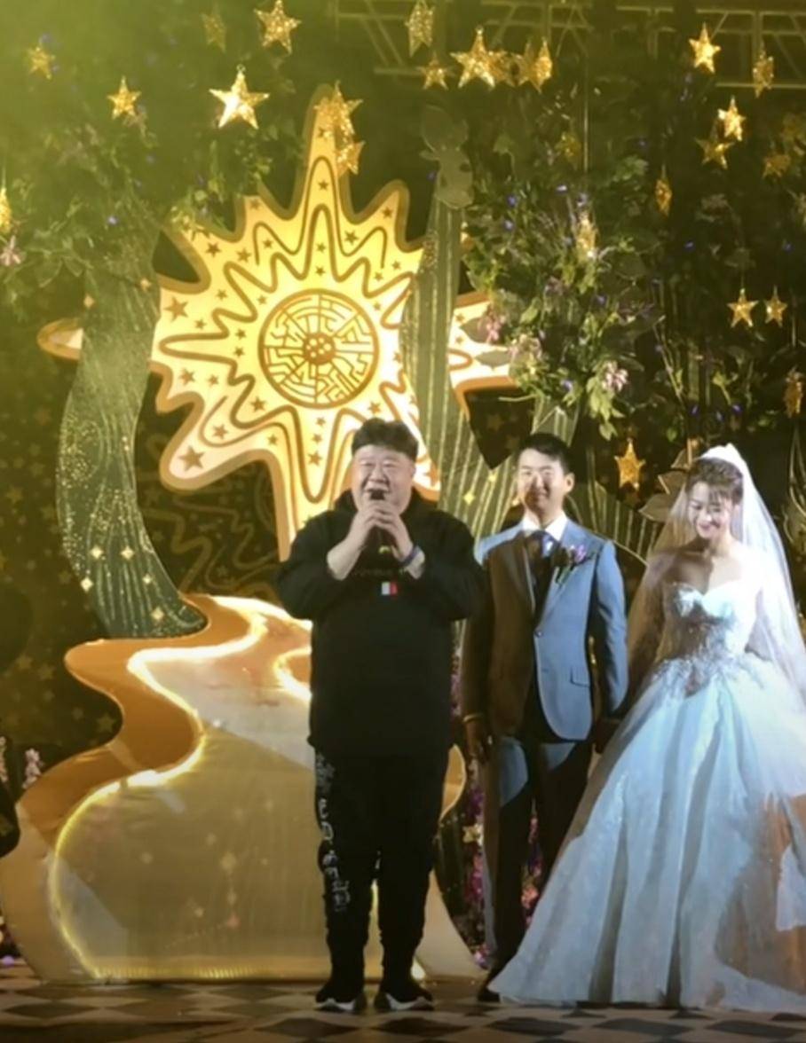 胖墩扮演者杜雨结婚,从昔日童星成为路人 嘎子贡献却