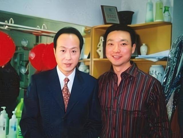 罗京逝世11年,妻子葬礼上哭到晕厥,7年后改嫁富商,儿子留学_刘继_北京