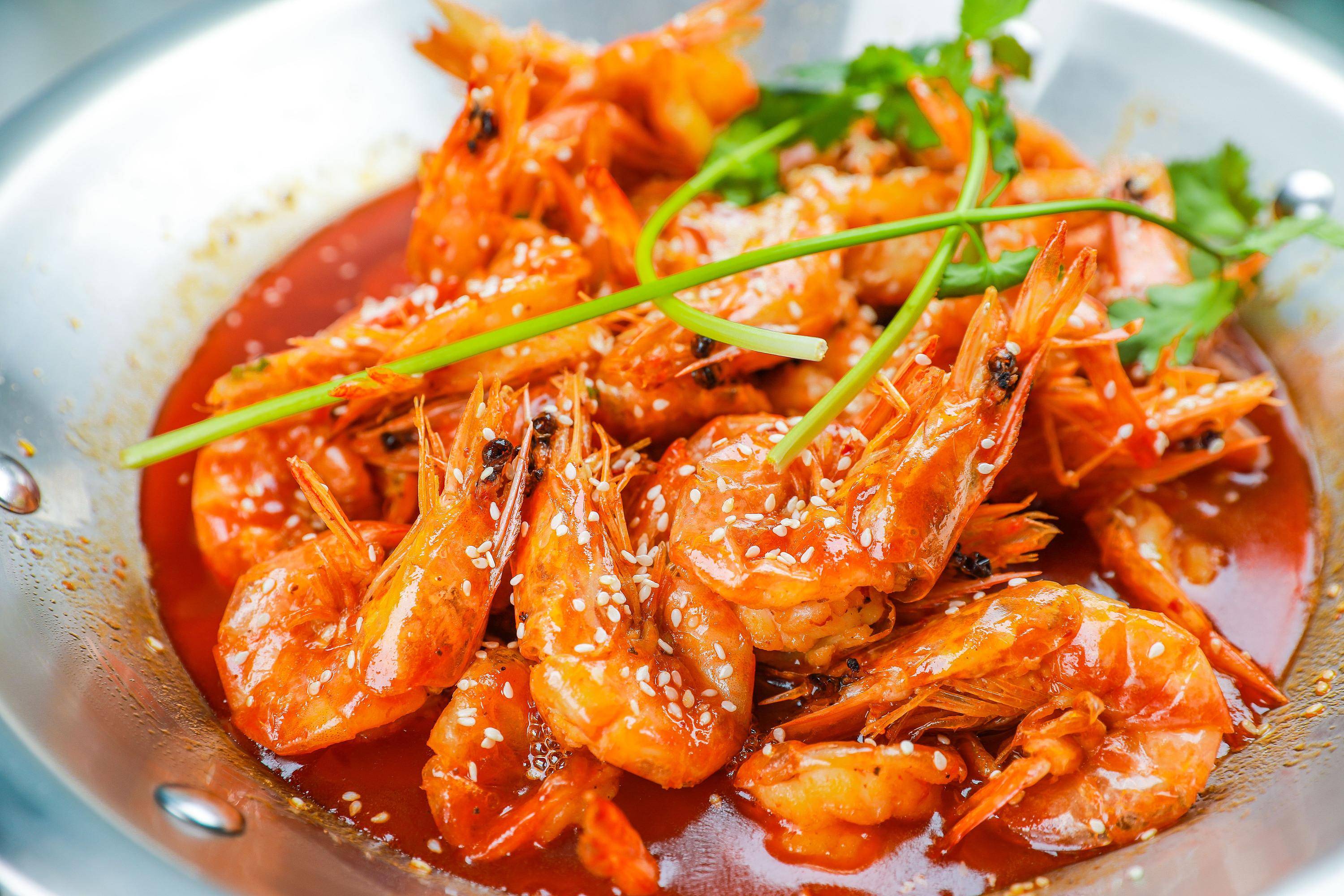 减脂期间吃这个未免太享受了吧!汤汁都给嗦光光了_容汇_美味_青虾