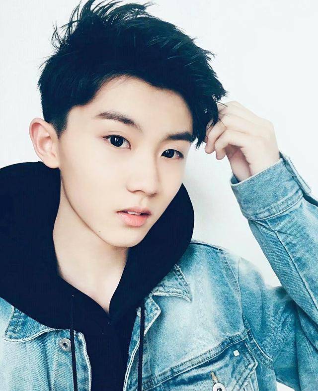 马嘉祺事件持续延烧,清华博士发文暗讽,直言:30万可以给自己_网友