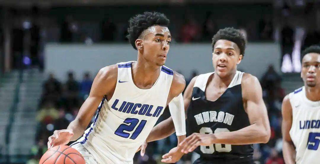 高中生"贝茨:单场狂砍63分,他比当年的詹姆斯更优秀_埃莫尼_篮球_林肯