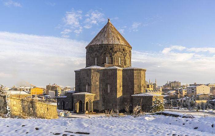 「土耳其」在边陲小城卡尔斯歇歇脚,再去访问濒危遗产"阿尼"_城堡