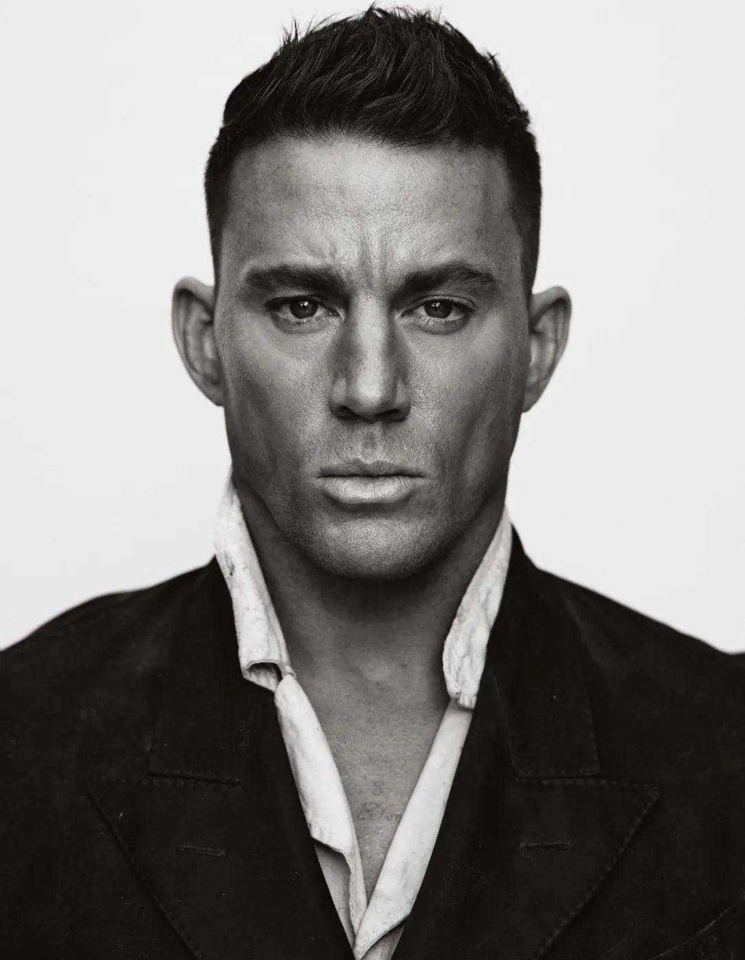 查宁·塔图姆登上新一期封面《名利场》,《魔力麦克3》情人节回归