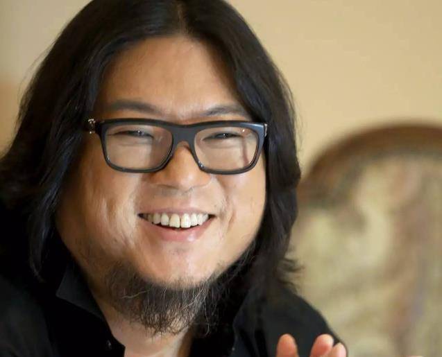 高晓松上传帅照反被网友吐槽:还以为是郑钧呢_明星_减肥_穿着