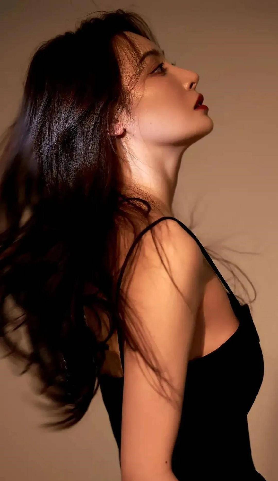 《狂飙》高启兰时尚大片:又美又飚,隆妮也有性感的一面