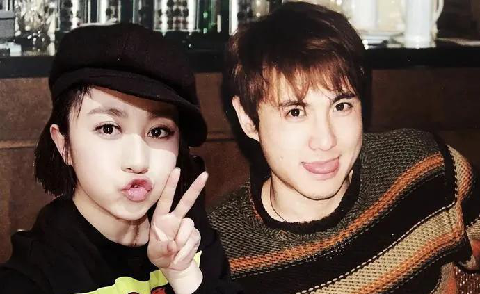 王琦陪沈腾外出,破除离婚传闻,沈马cp粉攻击王琦丑,让放过沈腾_王澜