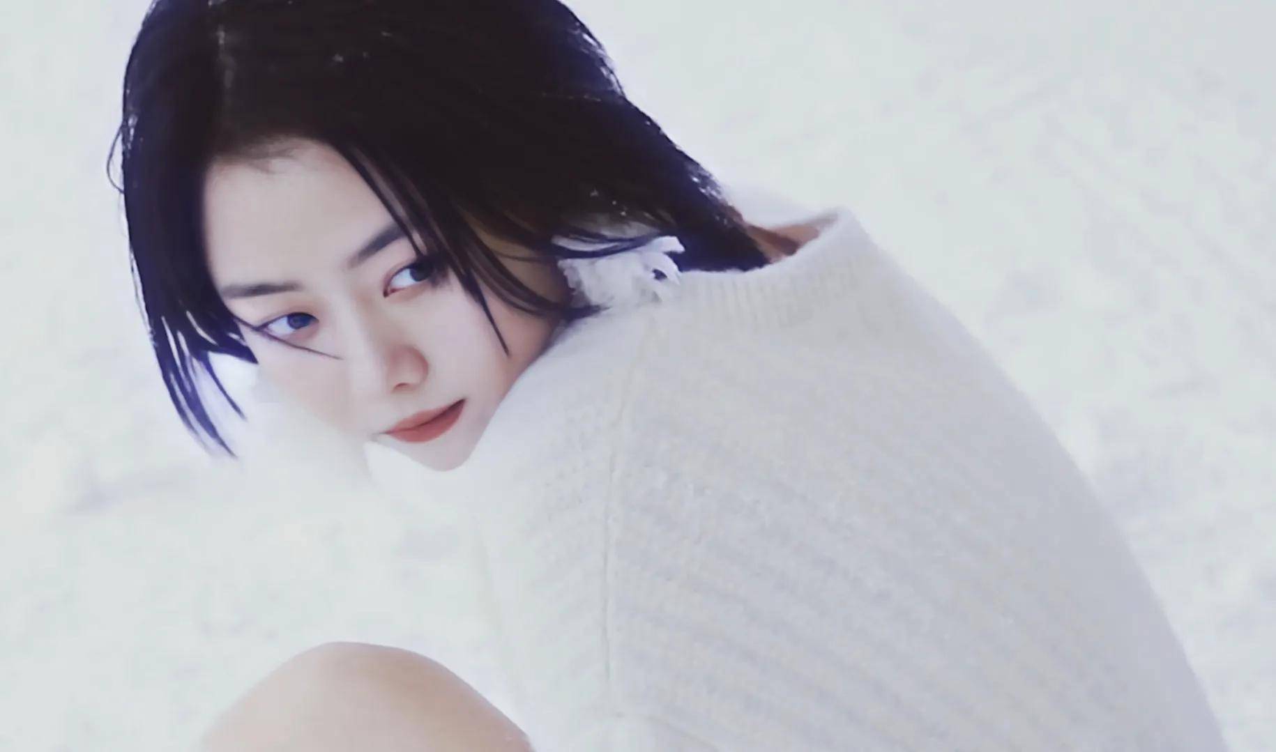 关晓彤,虞书欣,谭松韵,赵今麦2月10日营业图,明星日常穿搭_造型_长裙