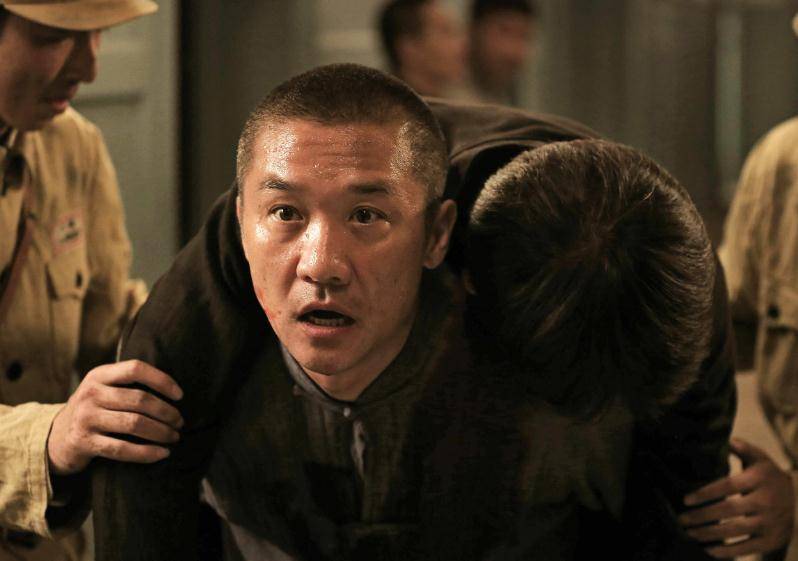 因大明王朝走红,曾获陈道明认可,今51岁终于大器晚成_黄志忠_海瑞