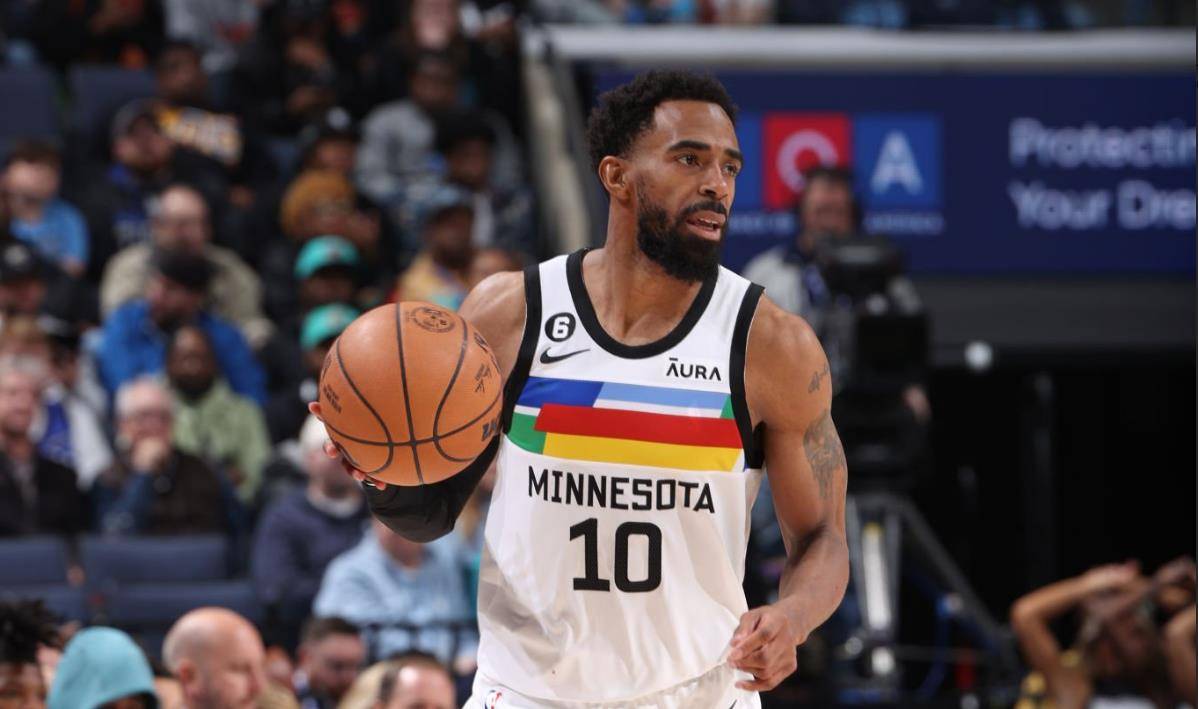 狼队决定先放走在场上表现出色的德安吉洛-拉塞尔(dangelorussell)