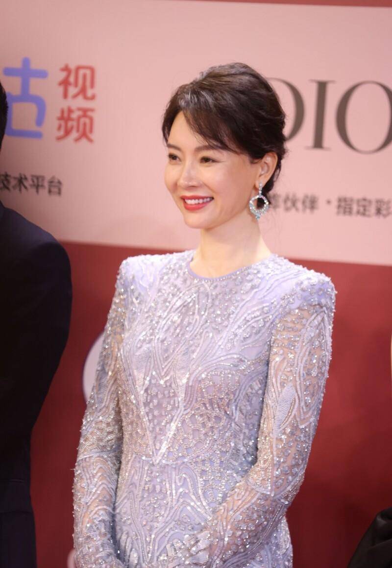 "旗袍皇后"陈数晒自拍,气质迷人,魅力十足_方艳芸_角色_电视剧