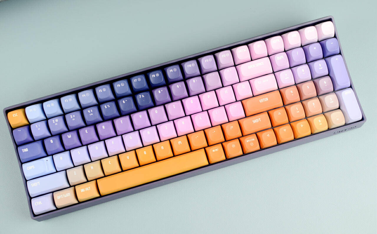 Lofree洛斐小翘星河主题机械键盘:充满艺术感的高颜值键盘,情人节送礼首选