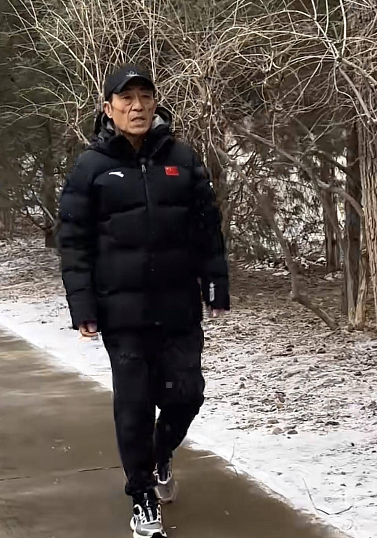 67岁周润发暴瘦首次跑马拉松!