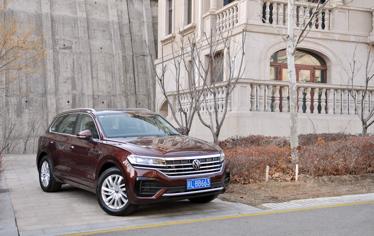 低配车型照样有魅力 试驾大众途锐2.0t锐尚版_搜狐汽车_搜狐网