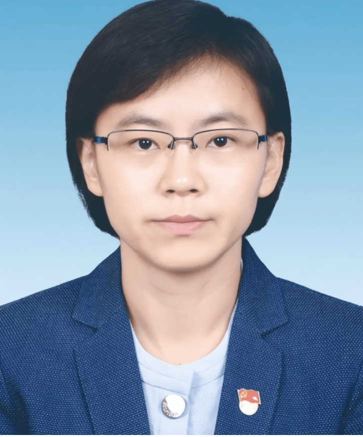 广西"80后"女副厅长走红,40岁已是副厅级,学历履历令人钦佩_能力_工作