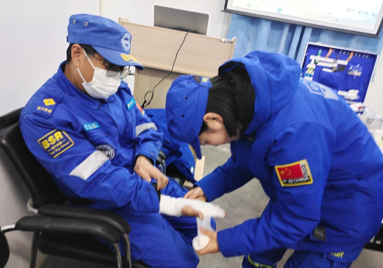 操作证书,凤凰岭国家地震局地震紧急救援培训证书,船员证,ow潜水证书