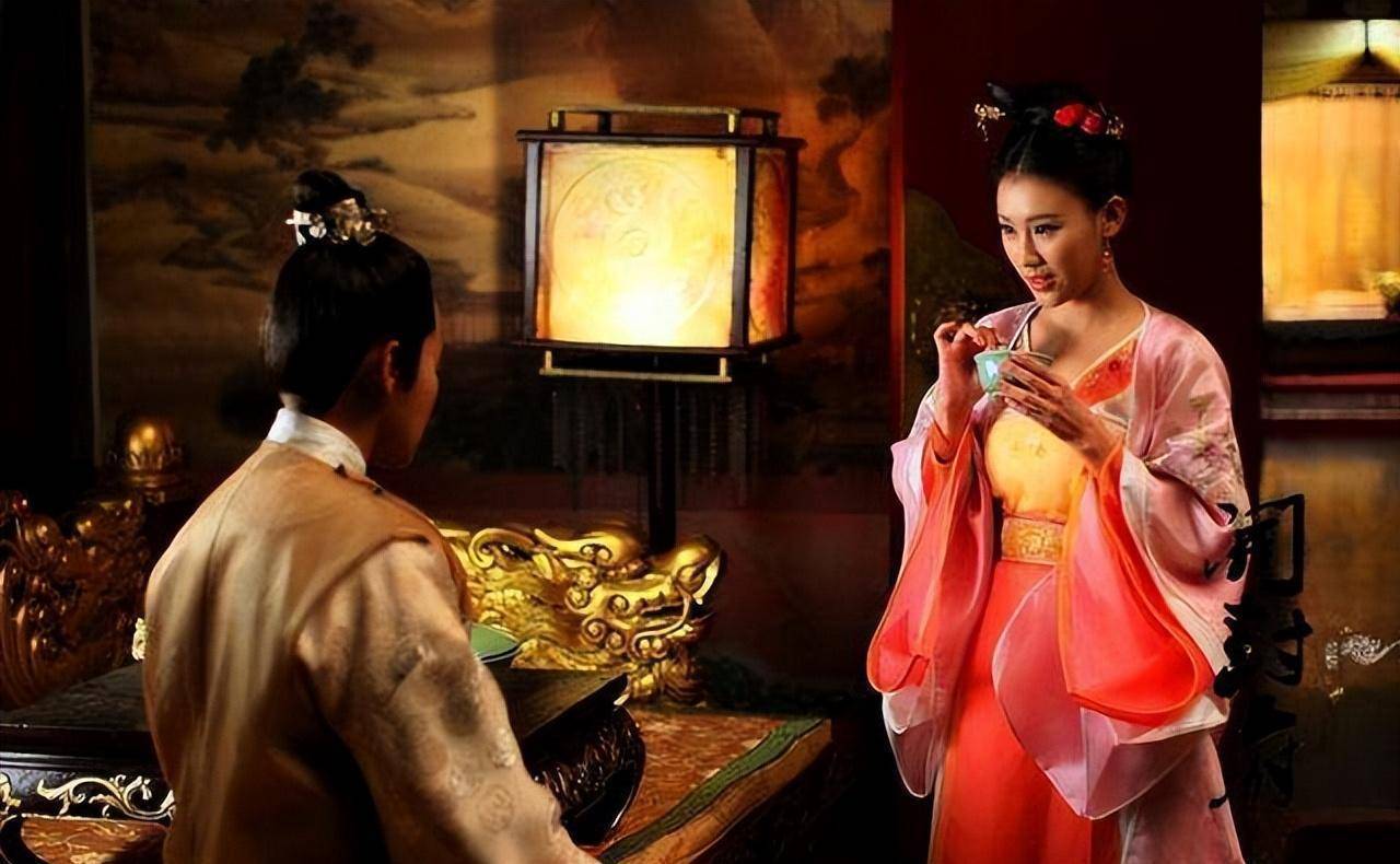 古代男子多三妻四妾，那三妻指的是哪三妻，四妾又指的是哪四妾？