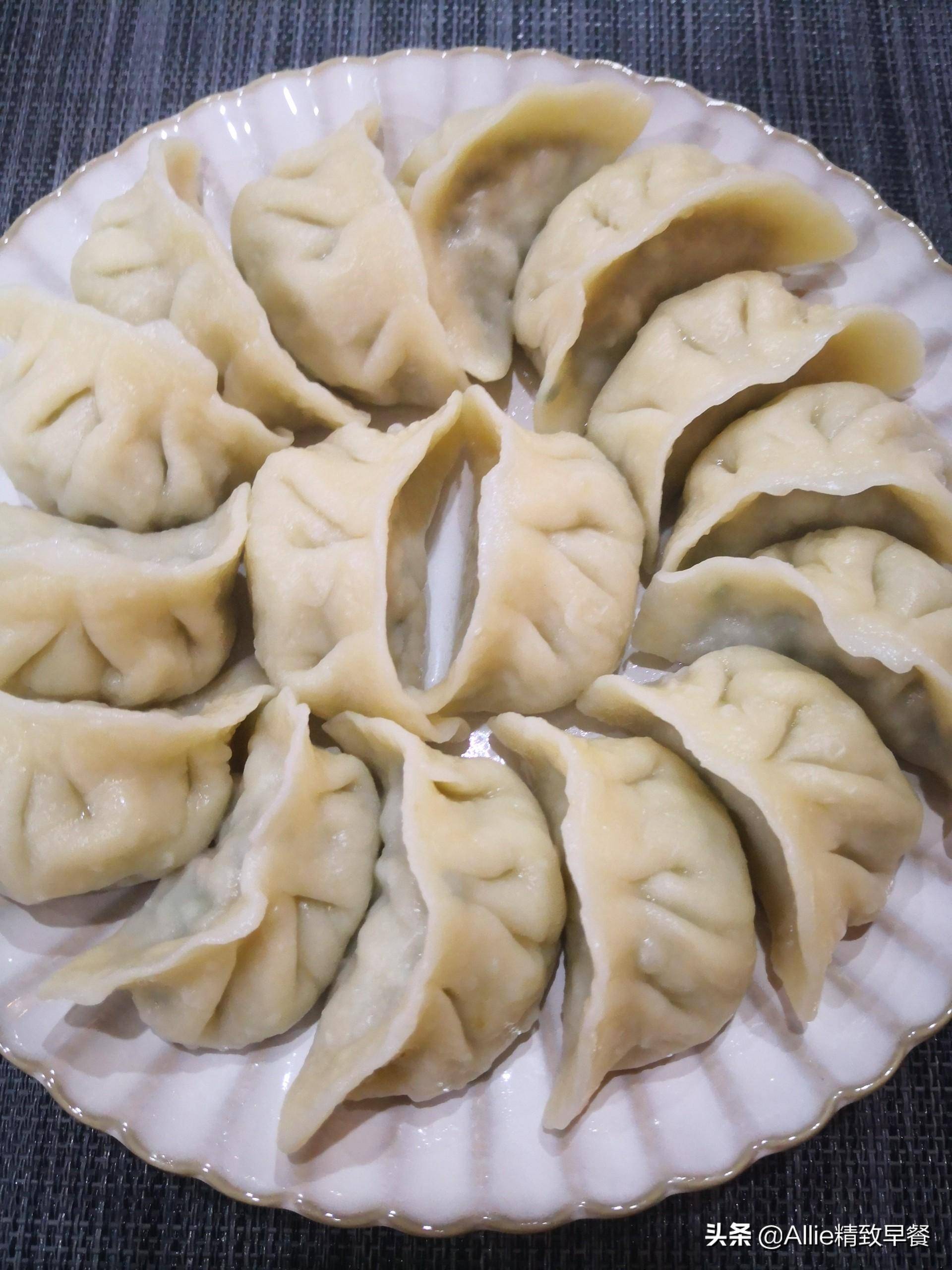营养早餐第243期,韭菜猪肉馅饺子,搭配花式蒸豆腐,真香_调整_面团