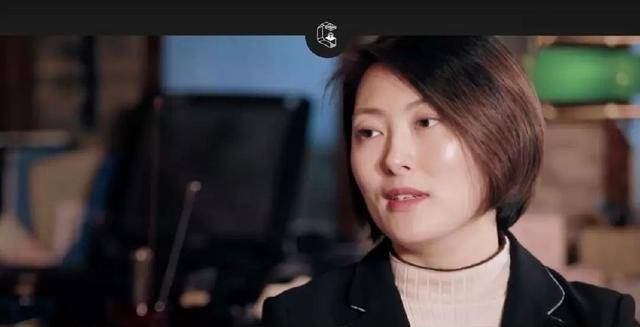 傅首尔董婧开撕:和三观不致的人一起工作,是一种什么样的感受?