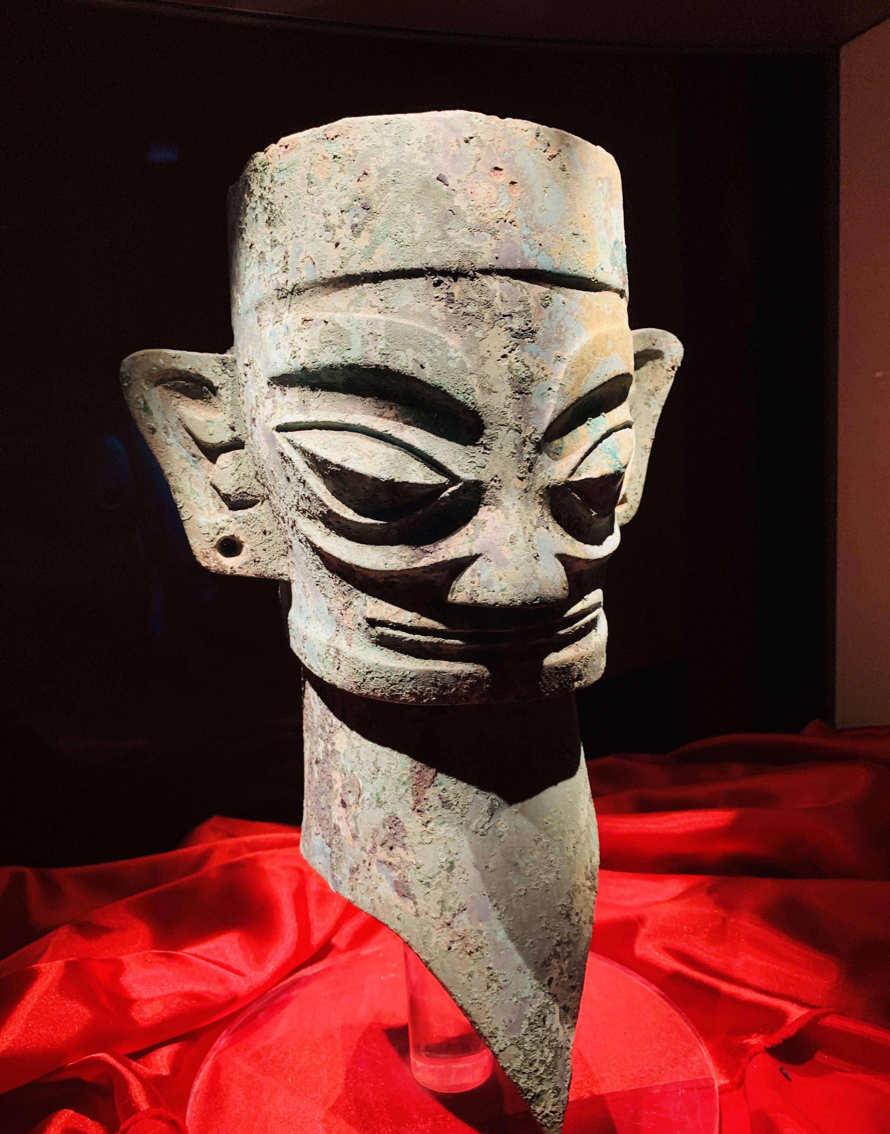 神秘的广汉三星堆由谁创造?难道真的是外星人?