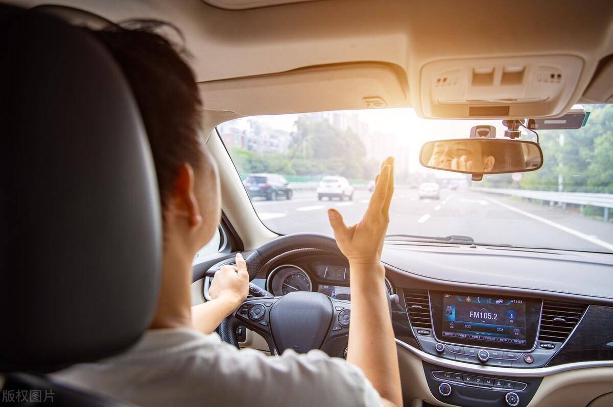 最近几年网约车平台于雨后春笋般陆续出现,给很多的网约车司机创造了