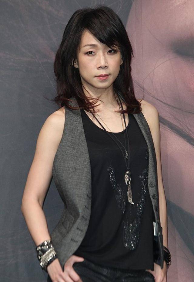 林忆莲能成为天后这首歌功不可没,一开始唱时曾遭到所有人反对_sandy