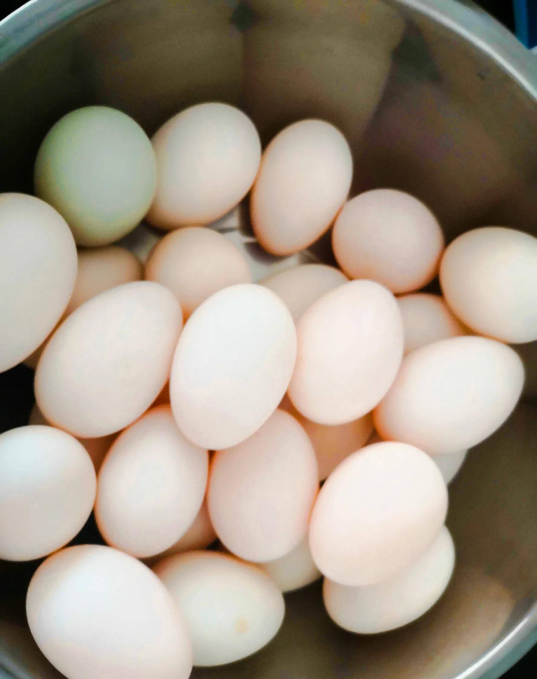 懒人版腌咸鸭蛋做法,不用裹泥,不用盐水,30天流油起沙,超简单_小时