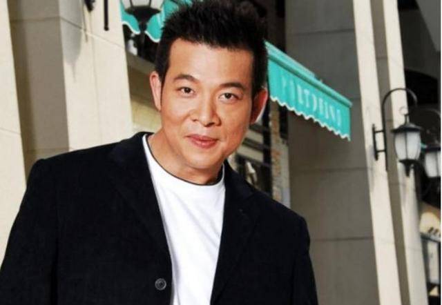 香港戏骨坐高铁到横店,发文感恩有工作,独自提行李自备食物_吴毅_角色