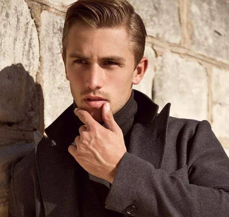 他首次获得意大利时尚圈的肯定,成为阿玛尼男模面孔_yates_james_外形