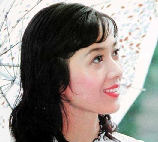 80年代"封面女神",因"流氓案"远走国外的龚雪,67岁近况曝光_生活_谣言