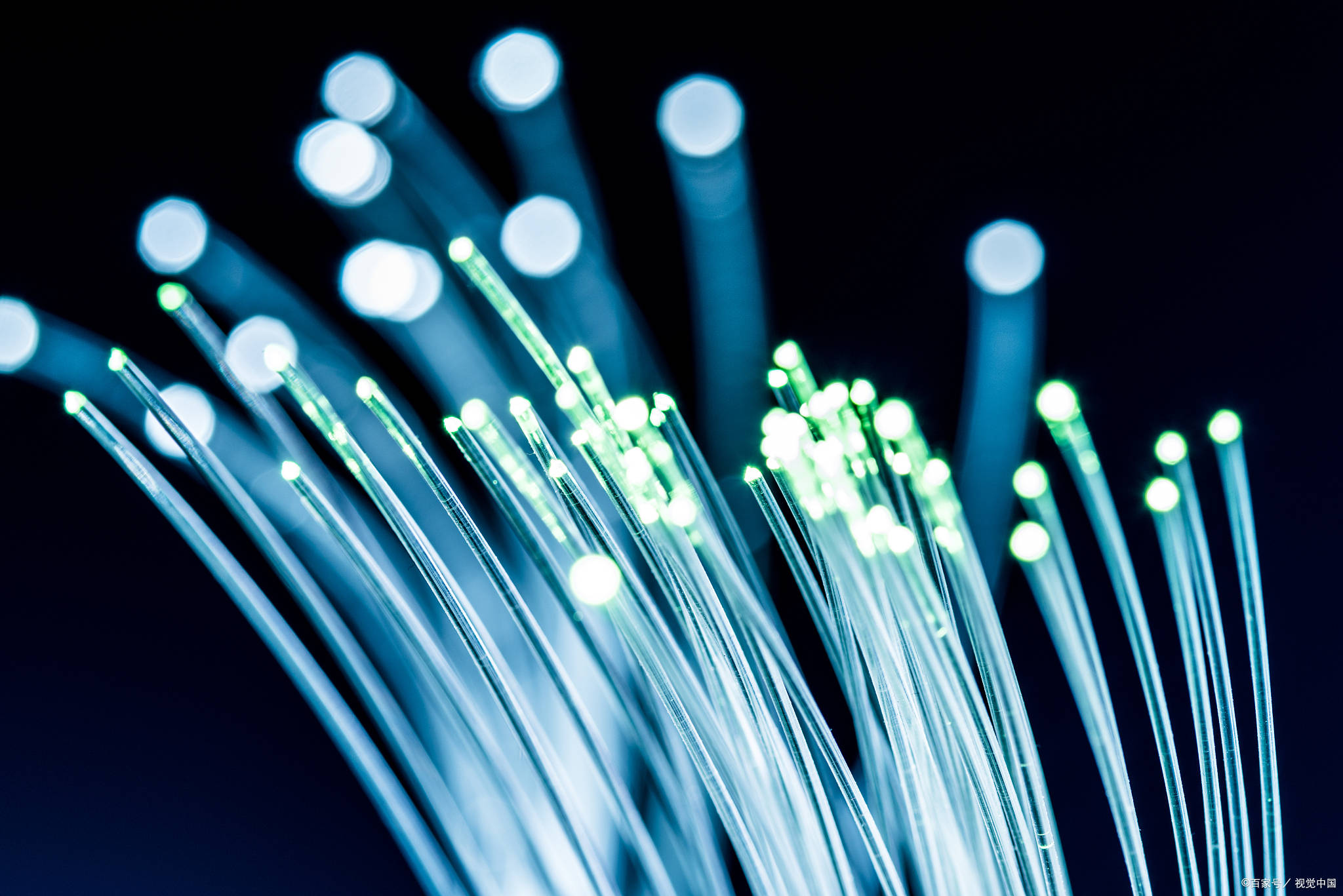 通讯传输的优良材料——光导纤维_光线_低损耗_塑料