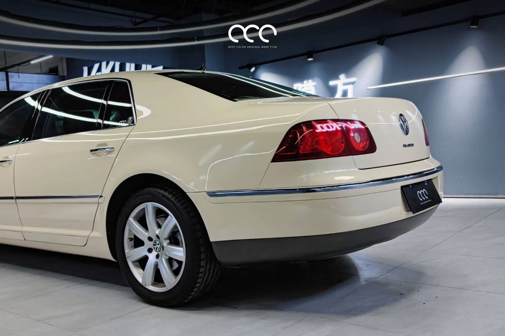 大众辉腾漫彩改色膜超亮pet沙漠黄,沙天一色的壮阔雄浑_全国