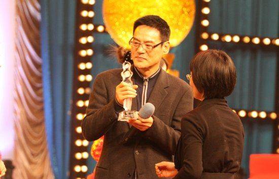 他就是与李幼斌以及陈宝国等齐名的老戏骨,如今是尽显老态,儿子也是