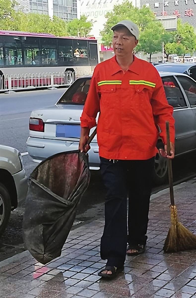 13岁那年,我被醉酒男子拖走,环卫工大爷救了我,如今给他养老_爷爷