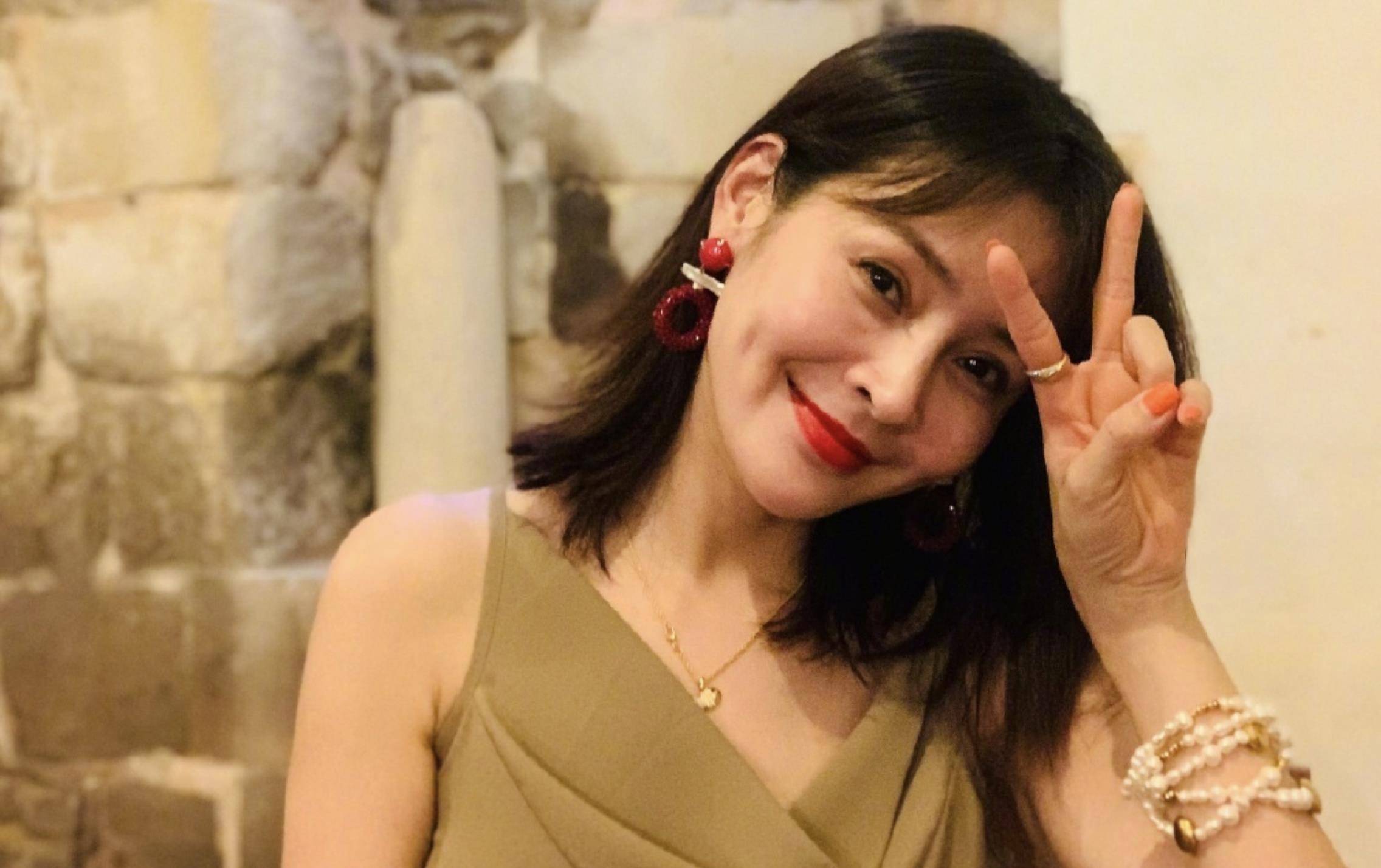 演员于明加:我这辈子最正确的决定,就是为圈外老公生了两个女儿_胡俊