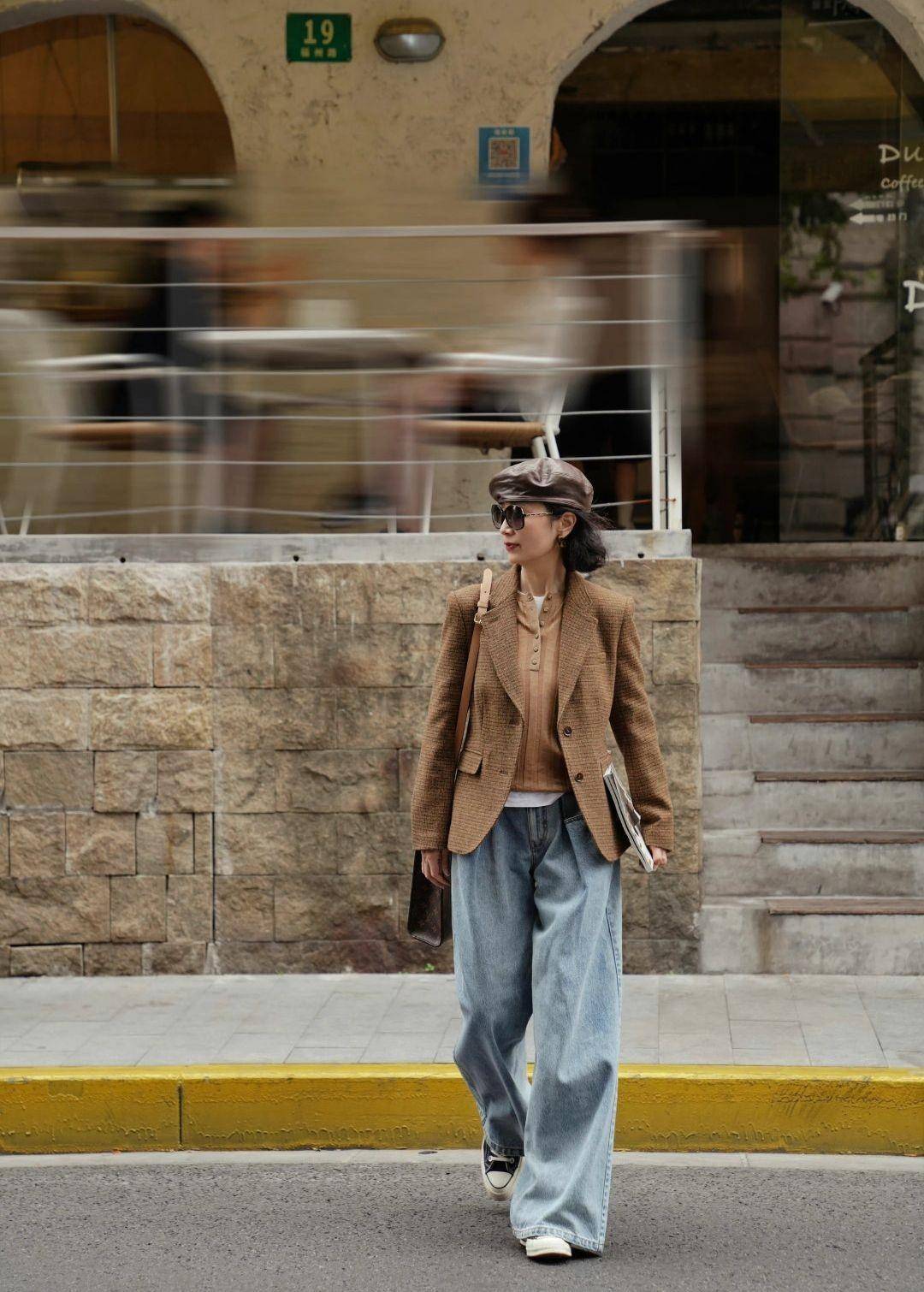 被这对"神仙母女"的早秋穿搭圈粉,洋气减龄,适合30~50岁借鉴_三木