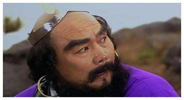 但是,看到脸之后,尤其是发型,让人不得不怀疑.这是和尚吗?