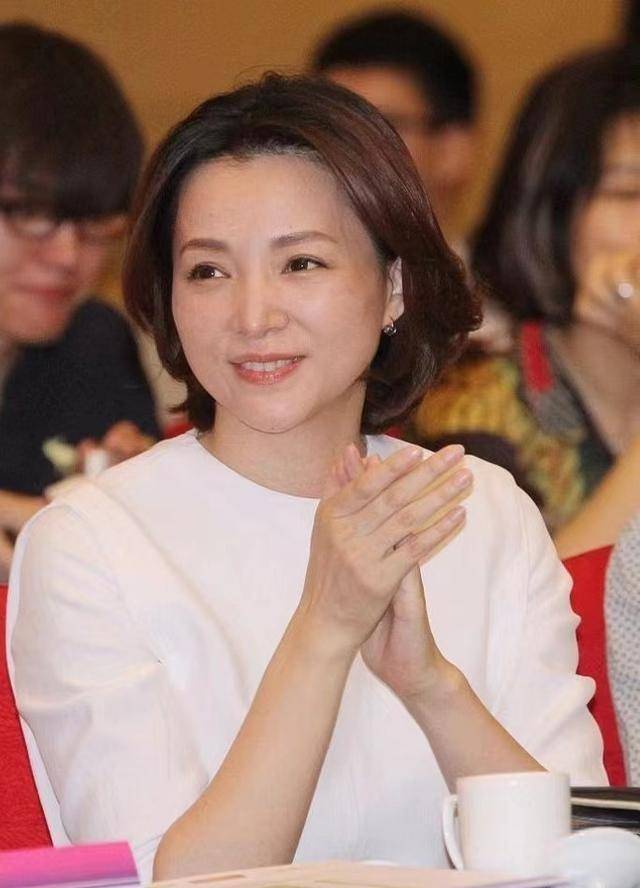董卿怎么也发福了!