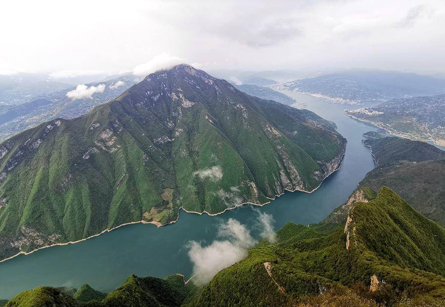 行摄三峡之巅:从上帝的视觉看长江三峡夔门,看云海赏瞿塘峡全景