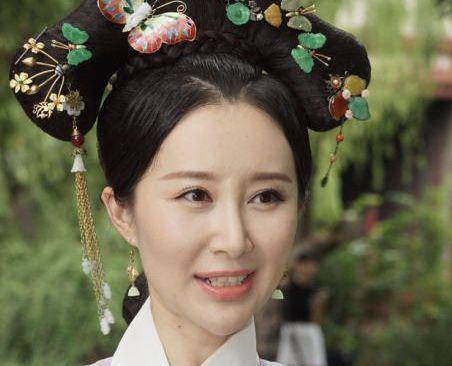 舒畅晒司藤仿妆被吐槽脸太僵,曾和景甜出演古装剧,被指撞脸那英_网友