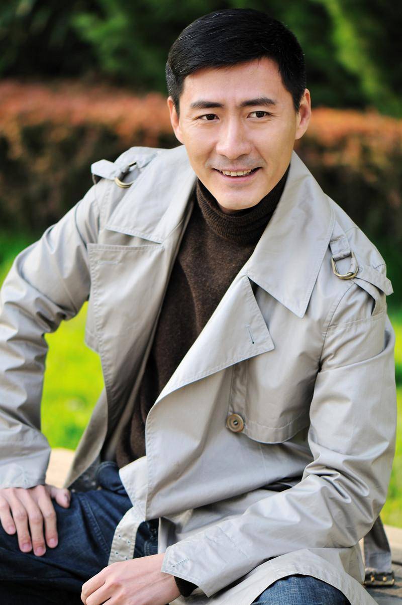 "沉迷角色无法自拔"的演员们,看似风光无限,实则一言难尽_杨志刚_于震