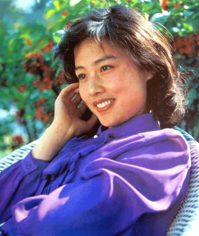 从知名演员卖酒女老板,两婚两离后独自带娃,赵娜的人生不简单_祝延平