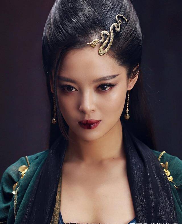 《斗破苍穹》也太狠了,不仅李若彤林允仙气全无,李沁也被坑了_观众_剧